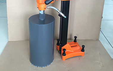 磁力鉆的轉(zhuǎn)速快慢應(yīng)該如何進(jìn)行調(diào)整？